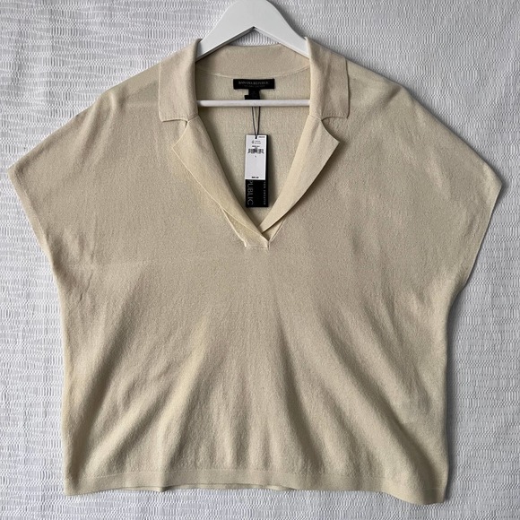 Banana Republic Sweaters - Banana Republic Wmn's Sz L Organic Cotton short sleeve V-neck collared sweater